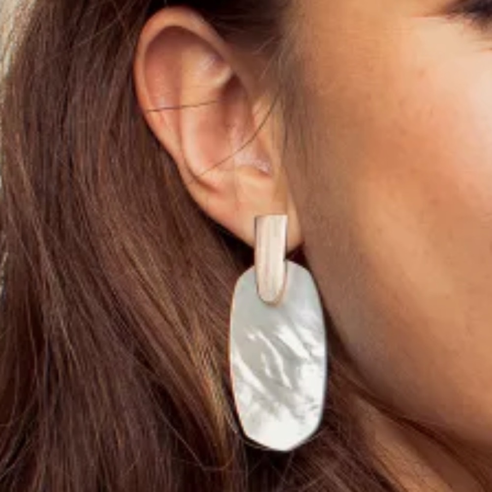 *Nwot* Kendra Scott Aragon Statement Drop Earring… - image 2